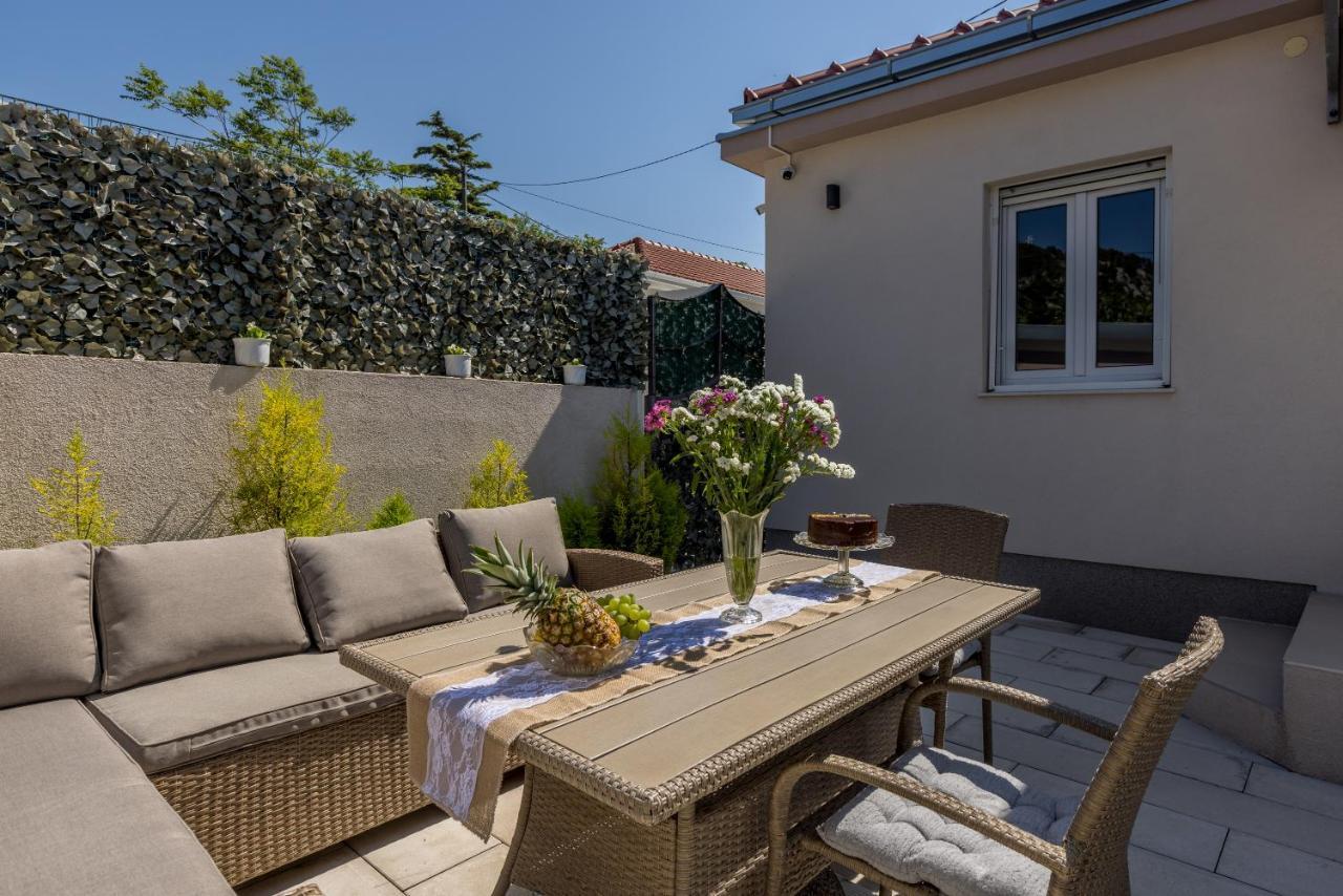 Villa Katess With Heated Pool Spalato Esterno foto