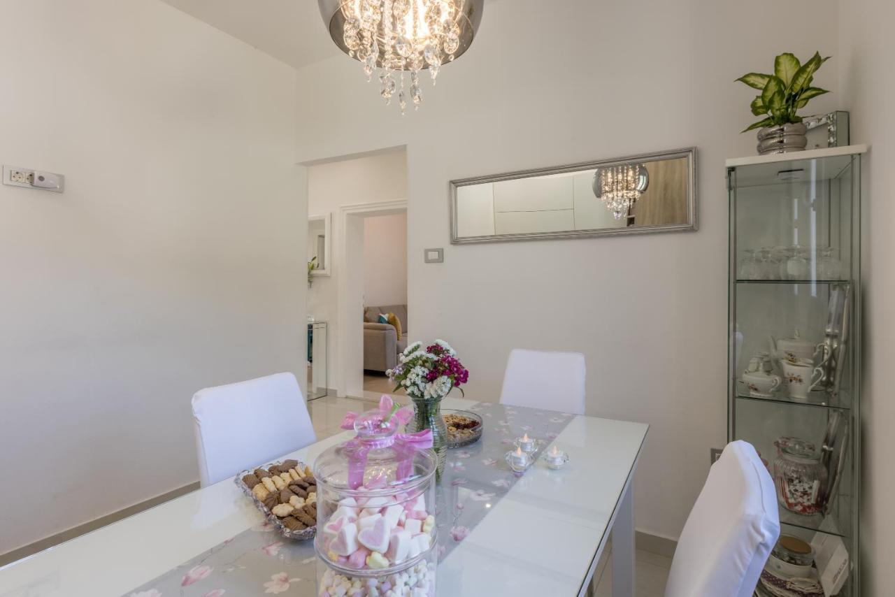 Villa Katess With Heated Pool Spalato Esterno foto