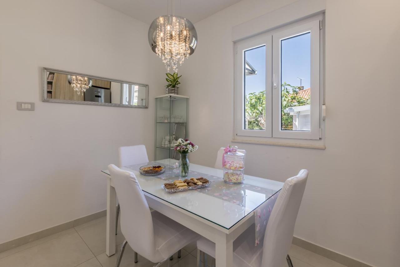 Villa Katess With Heated Pool Spalato Esterno foto