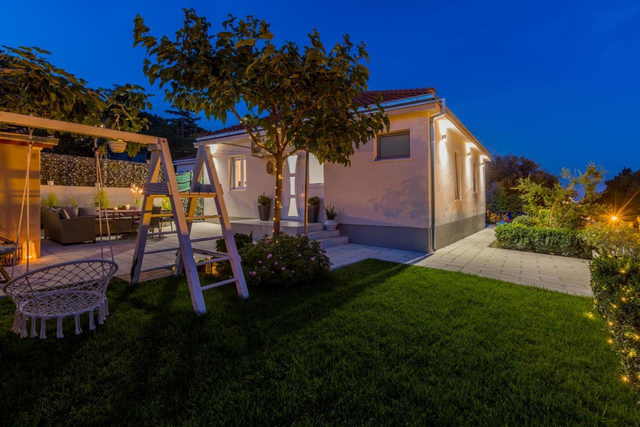 Villa Katess With Heated Pool Spalato Esterno foto
