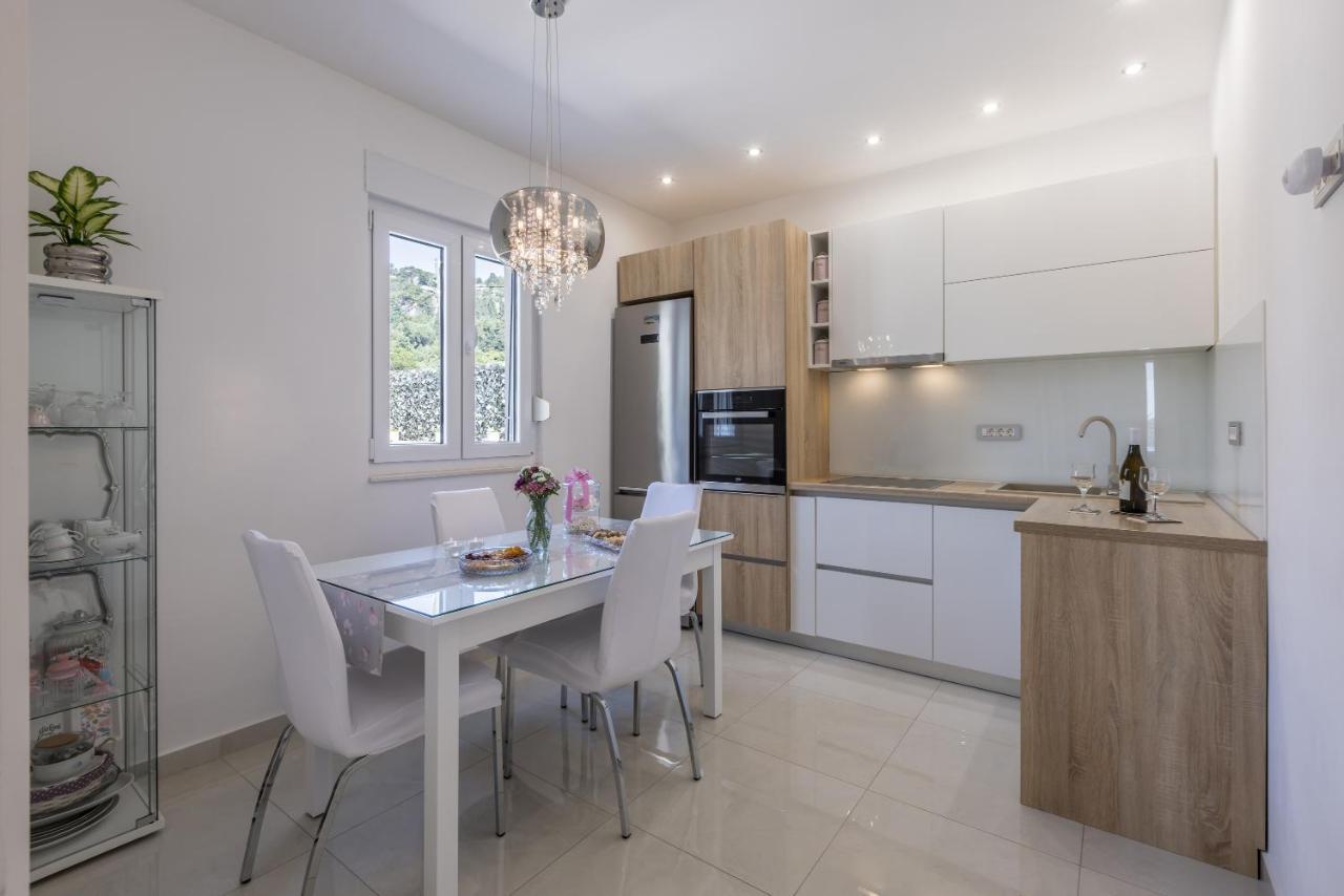 Villa Katess With Heated Pool Spalato Esterno foto