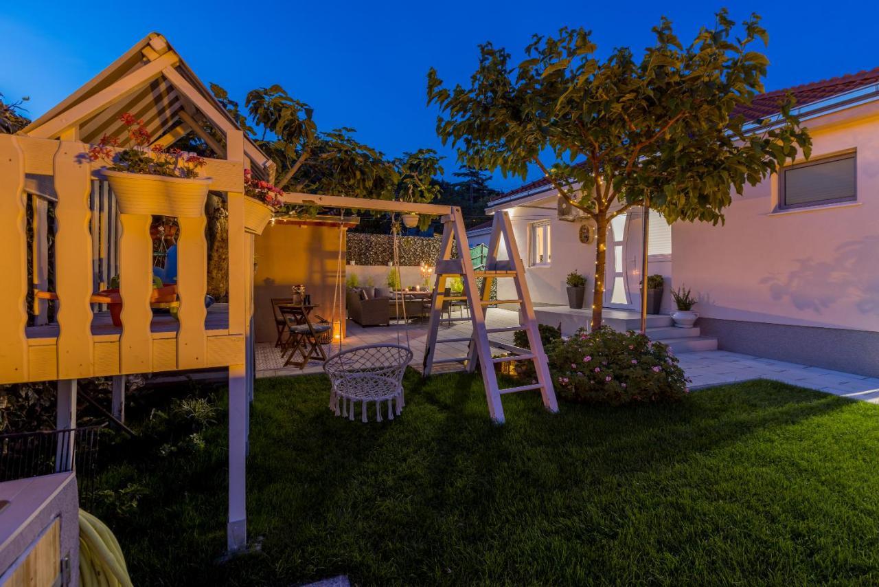 Villa Katess With Heated Pool Spalato Esterno foto