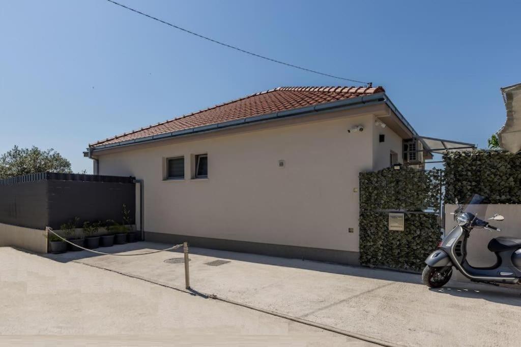 Villa Katess With Heated Pool Spalato Esterno foto